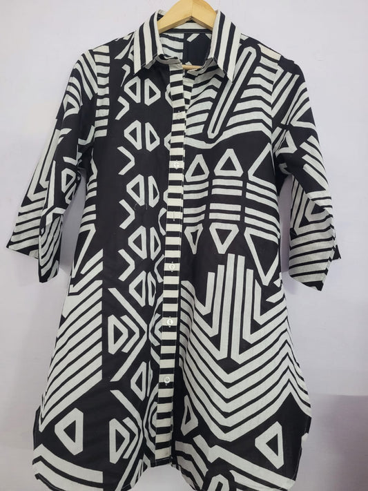 NIA black stripes SHIRT